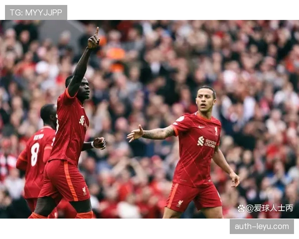 马内复制利物浦时期经典跑位 凌空垫射展现射手本能